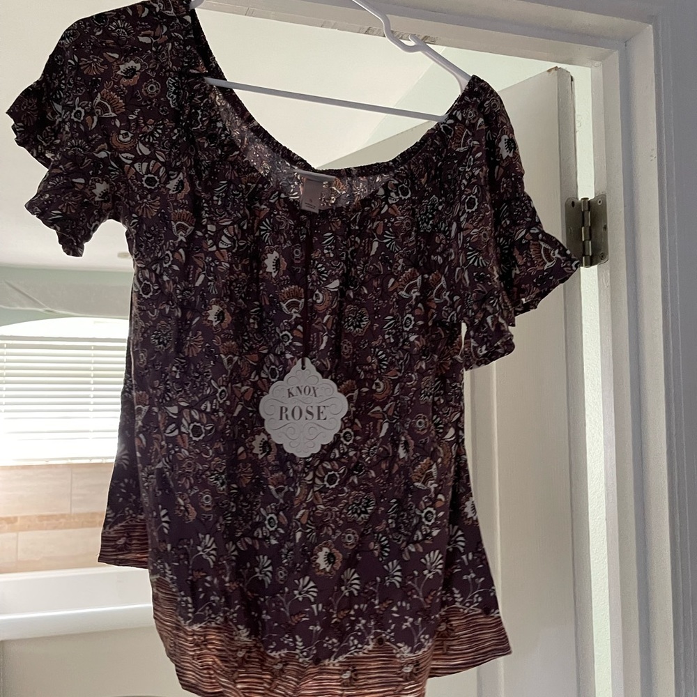NWT Knox Rose Plum Floral Blouse